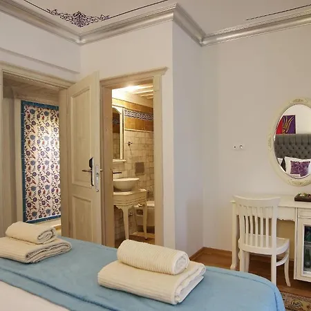 Petunya Boutique İçmeler