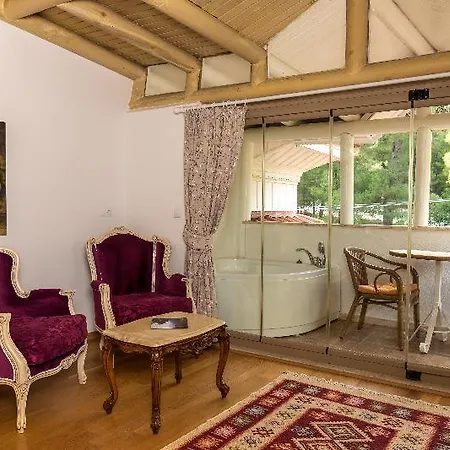 Hotel Petunya Boutique İçmeler